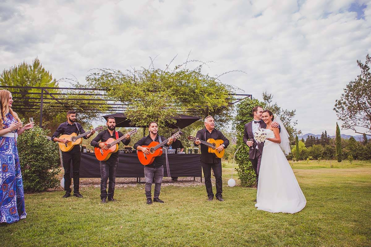 mariage_champetre_chic_ gypsy, guitare, locations, luberon, alpilles